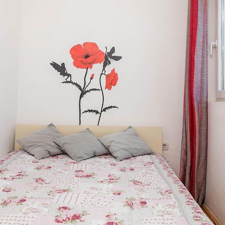 Pet Friendly Apartment In Stara Novalja With Wifi 외부 사진